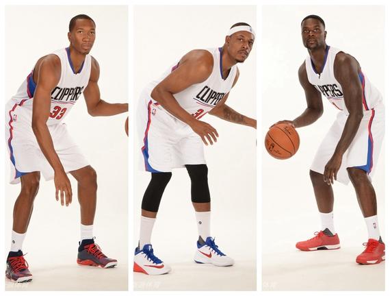 盯着平板电 盯着平板电